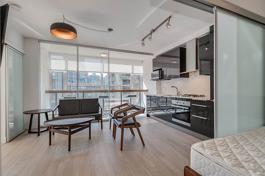 705 1283 HOWE STREET, Vancouver BC V6Z 1C1