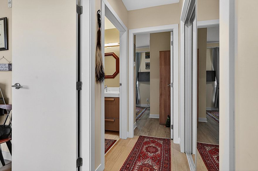 PH7 5555 Dunbar Street