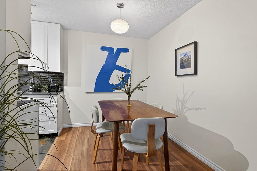 326 680 E 5th Avenue