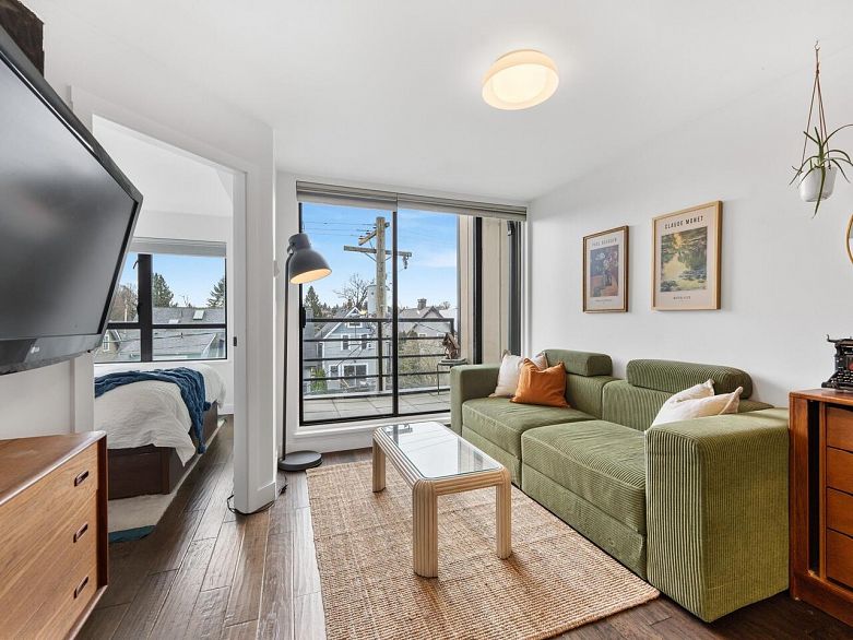 PH12 2150 E Hastings Street