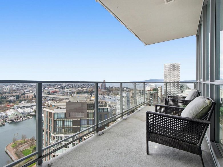 4302 1408 Strathmore Mews