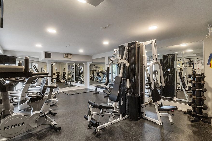 212 8450 Jellicoe Street