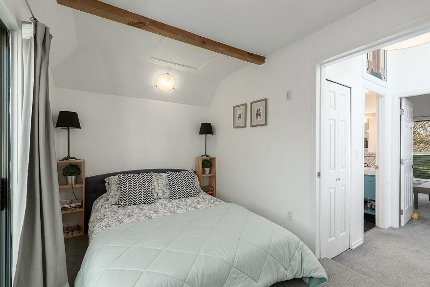 15 4157 Sophia Street