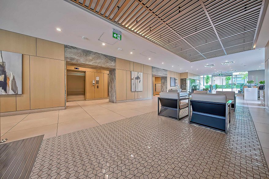 2605 8189 Cambie Street