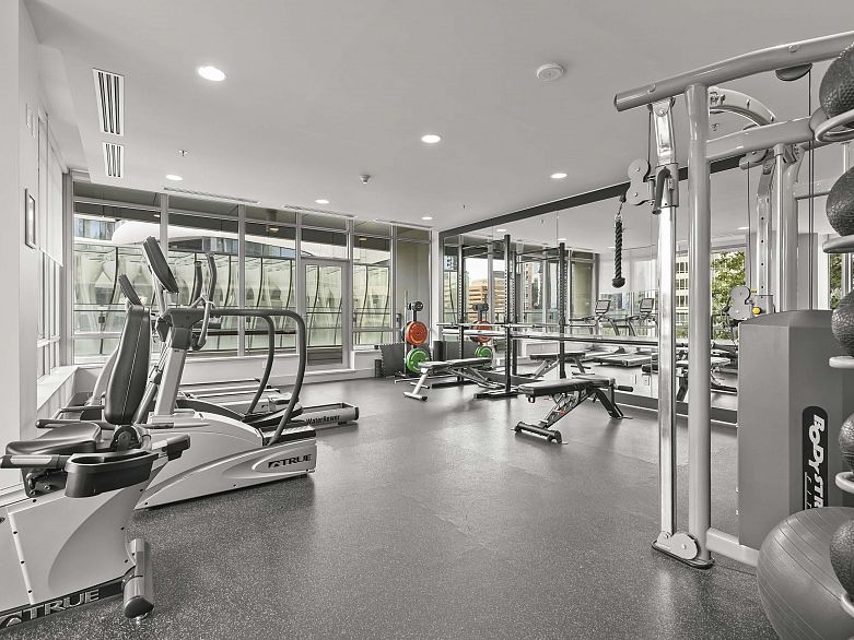 908 1028 Barclay Street