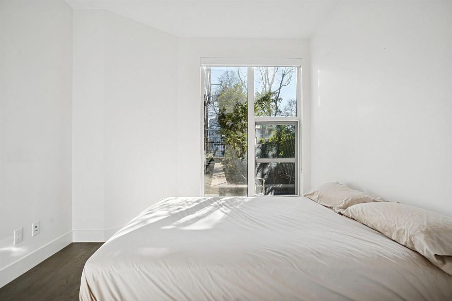 209 1628 W 4th Avenue