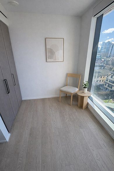 1001 1482 Robson Street