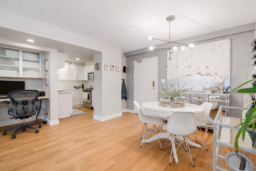 505 488 Helmcken Street