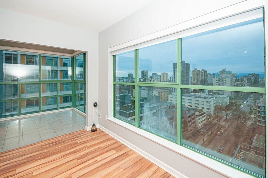 1606 909 Burrard Street