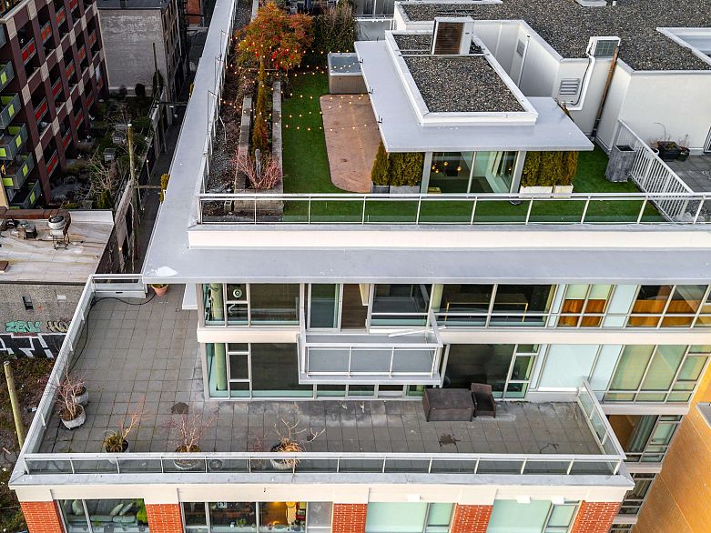 801 221 Union Street