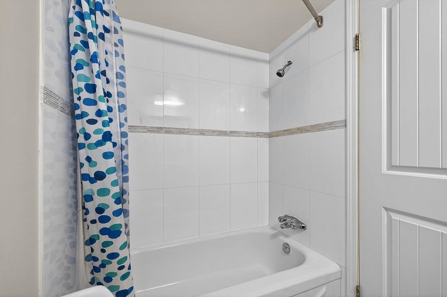 326 680 E 5th Avenue