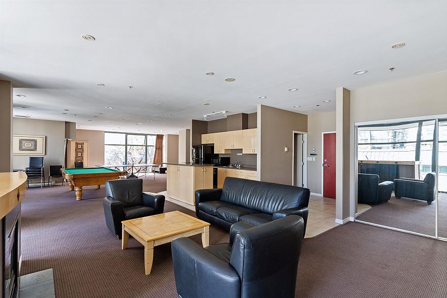 1605 1239 W Georgia Street