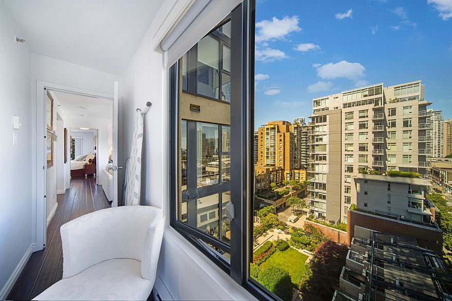 1105 1155 Homer Street