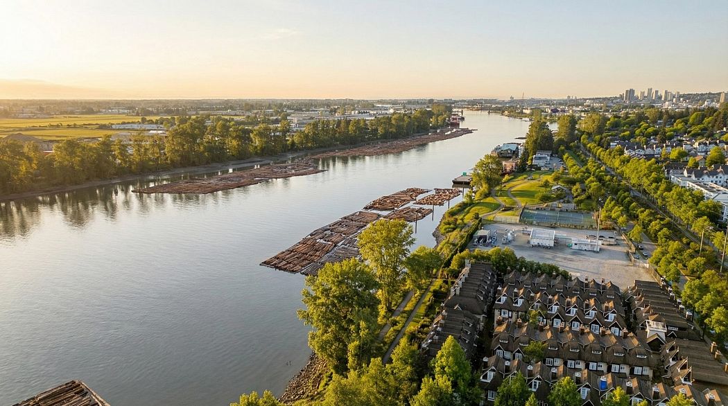 212 8450 Jellicoe Street