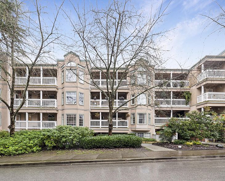 103 828 Gilford Street