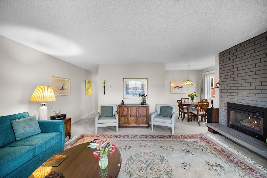 202 1066 W 13th Avenue