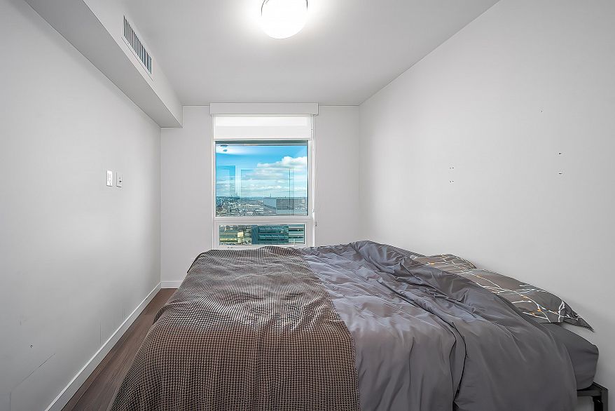 2605 8189 Cambie Street