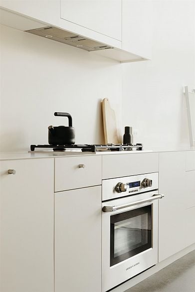 405 289 Alexander Street