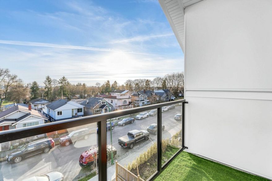 1 3547 E Georgia Street