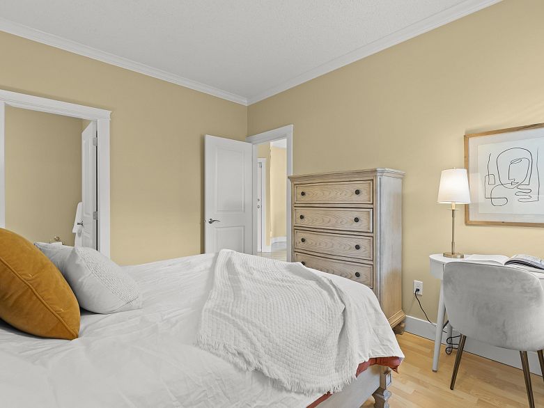 103 1100 W 7th Avenue