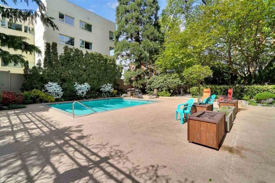 2004 1816 Haro Street