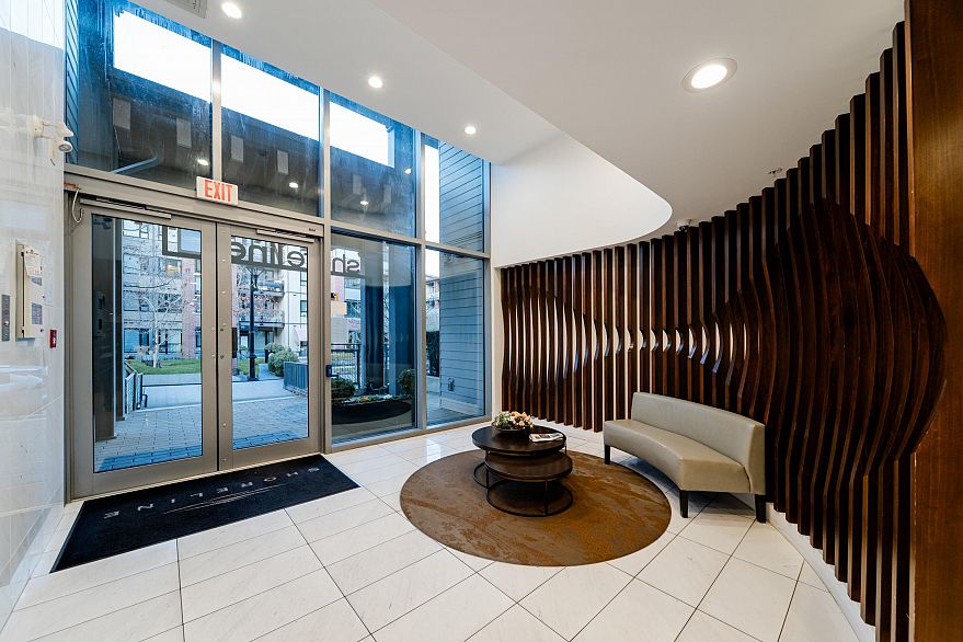 301 3138 Riverwalk Avenue