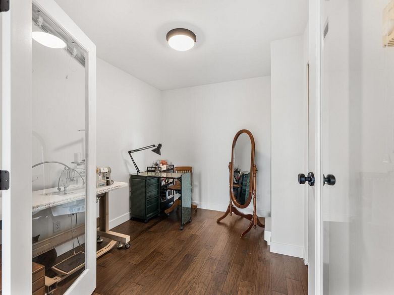 PH12 2150 E Hastings Street