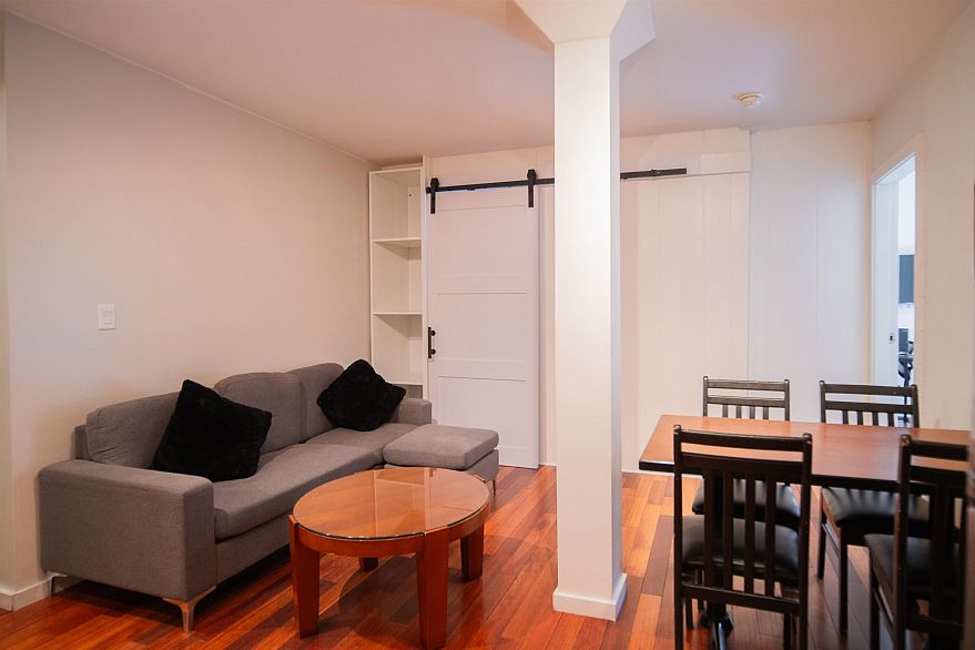 202 440 RICHARDS STREET, Vancouver BC V6B 2Z3