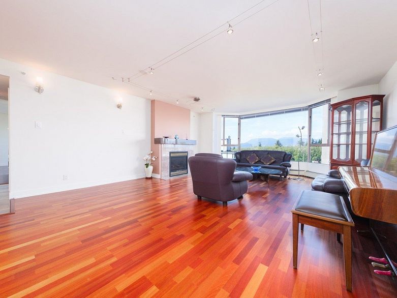 802 2108 W 38th Avenue