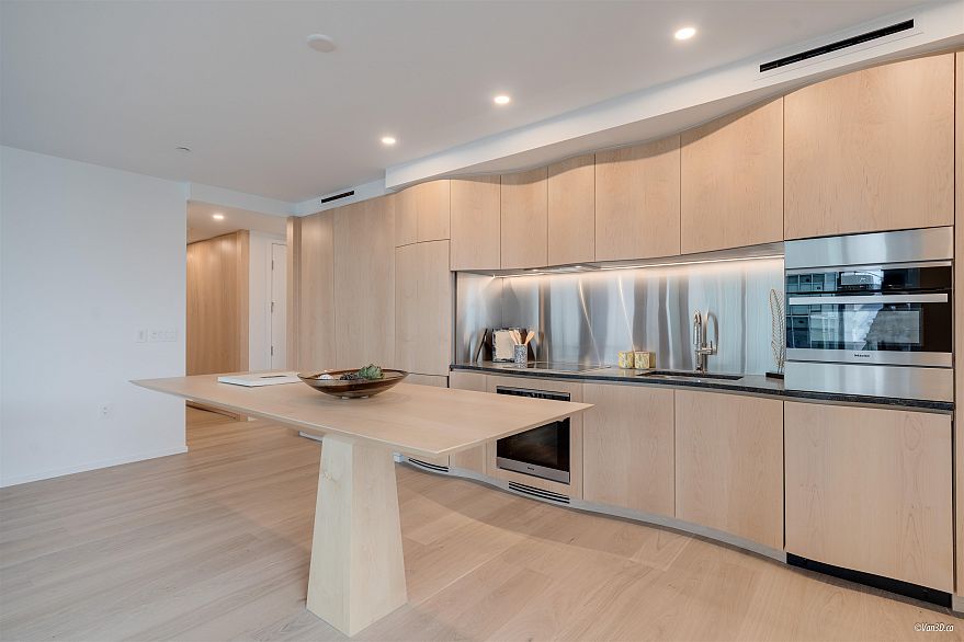 1302 1568 Alberni Street