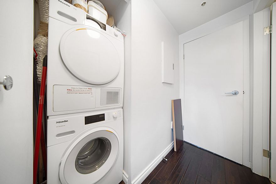 1105 1155 Homer Street