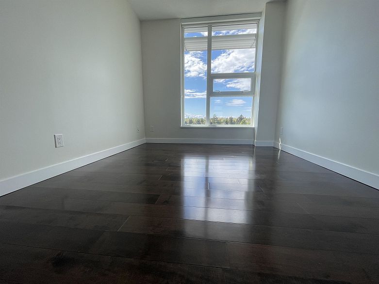 902 4083 Cambie Street