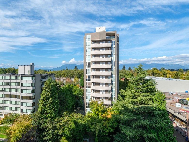 802 2108 W 38th Avenue