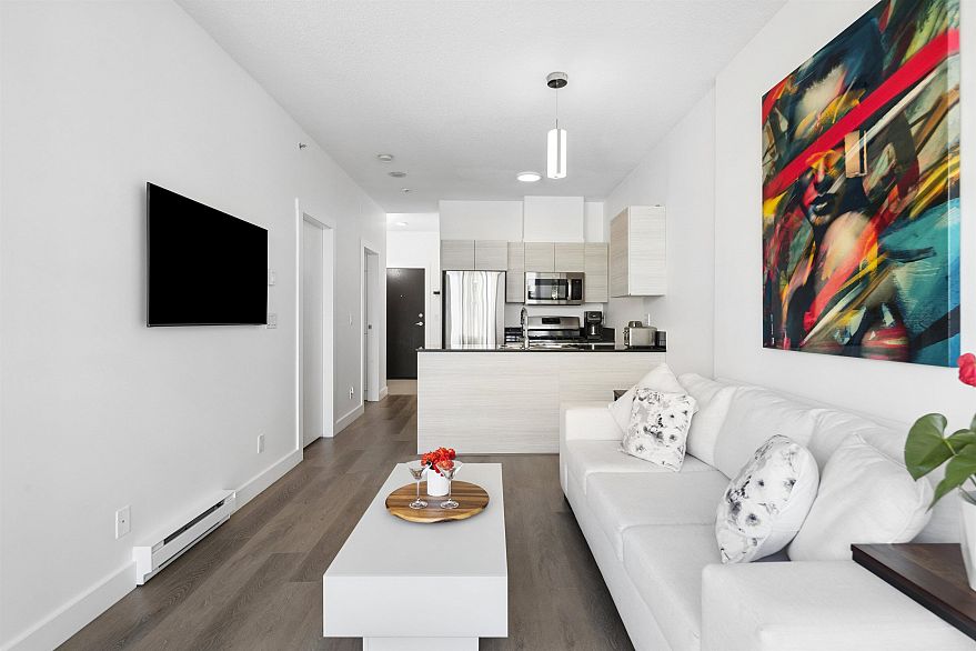 1605 1239 W Georgia Street