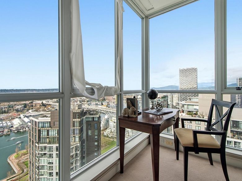 4302 1408 Strathmore Mews