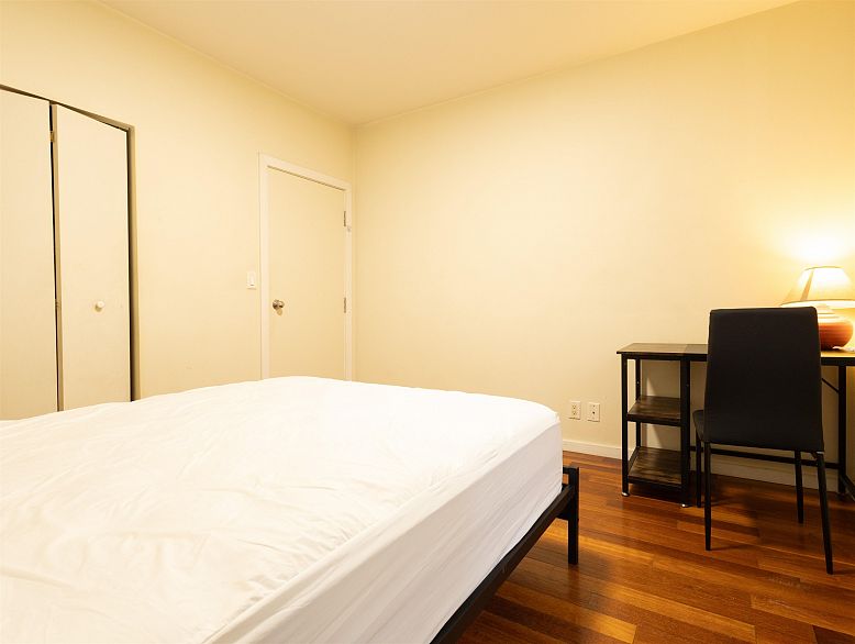 205 440 RICHARDS STREET, Vancouver BC V6B 2Z3