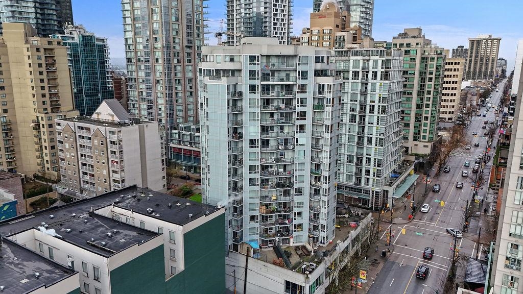 603 1212 Howe Street