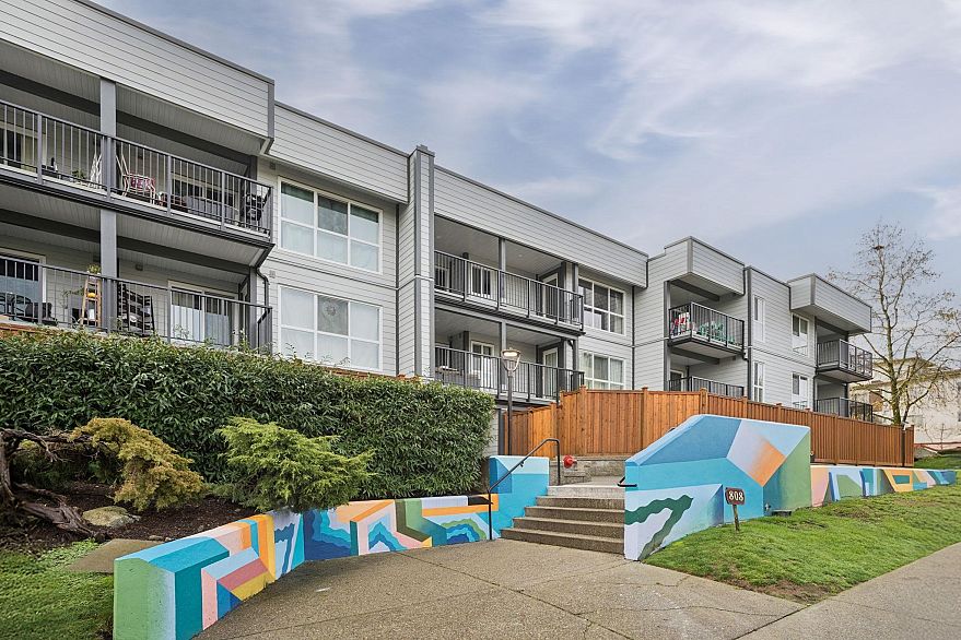 213 808 E 8th Avenue