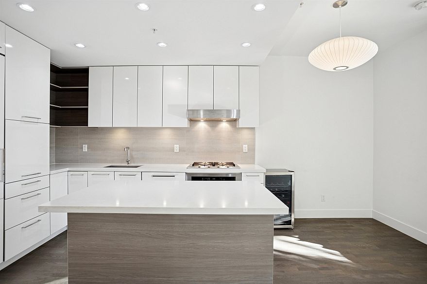 209 1628 W 4th Avenue