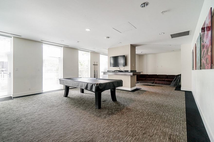 2504 888 Homer Street