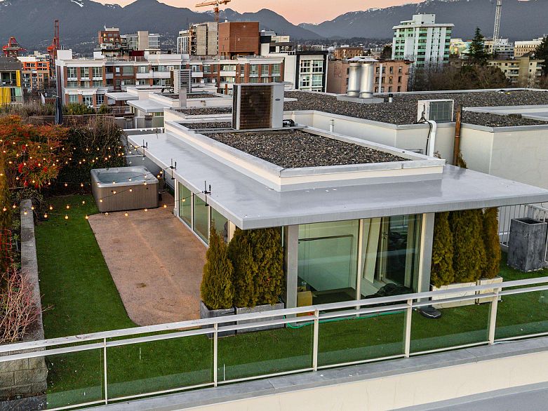 801 221 Union Street