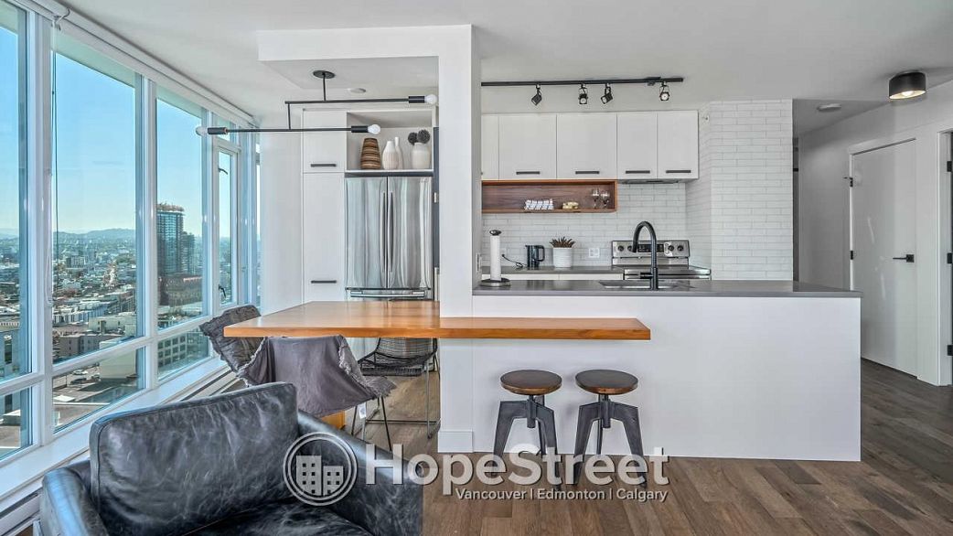 2207 610 GRANVILLE STREET, Vancouver BC V6C 3J3