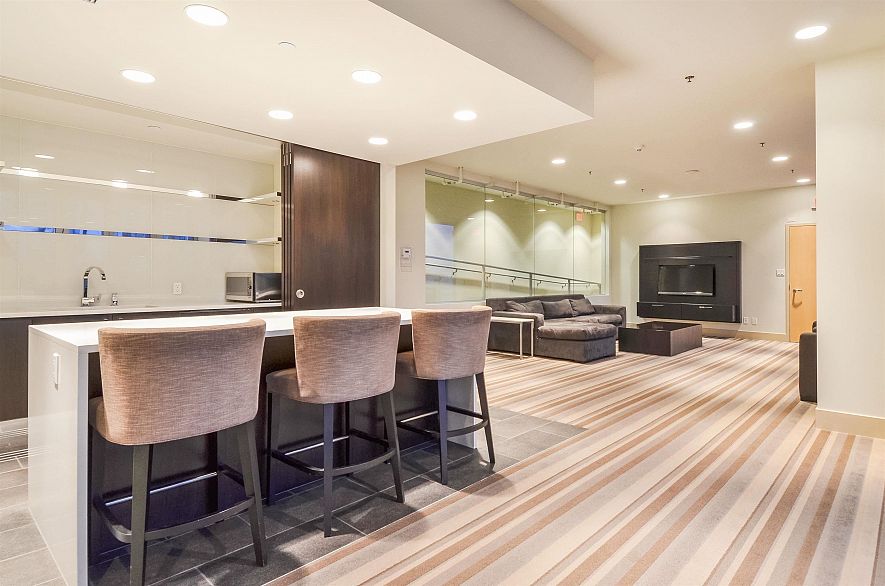 908 1028 Barclay Street