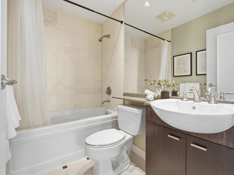 4302 1408 Strathmore Mews