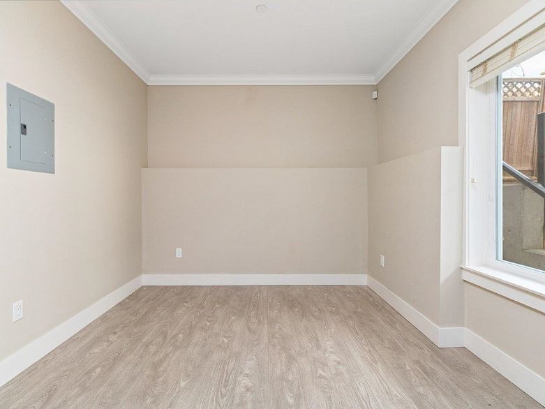 102 4577 Slocan Street