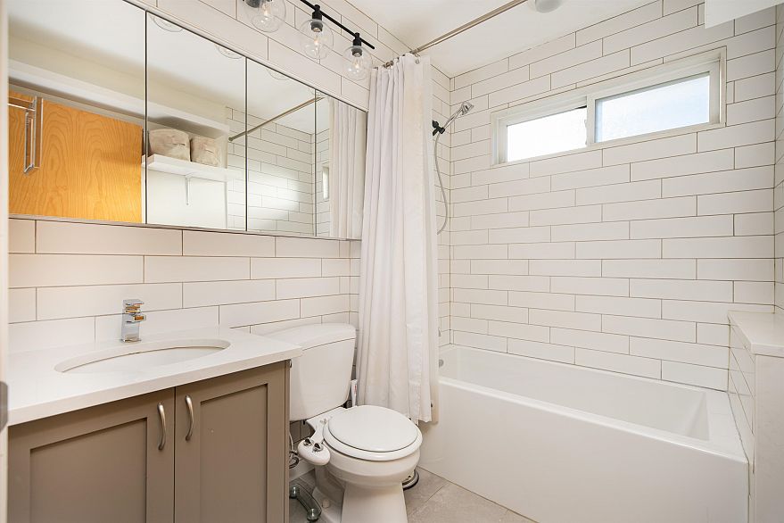 1732 E Georgia Street