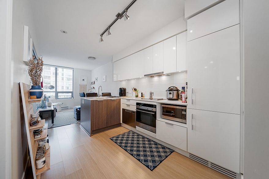 1003 1308 Hornby Street