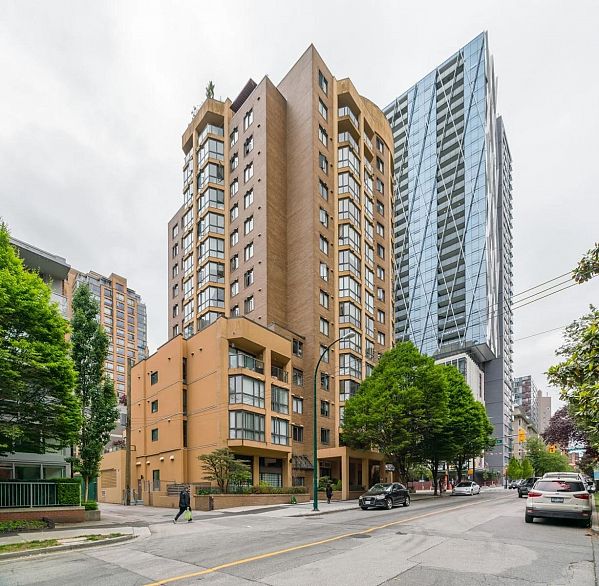 505 488 Helmcken Street