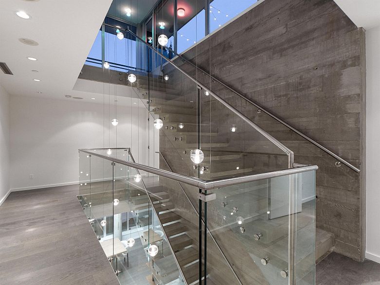 801 221 Union Street