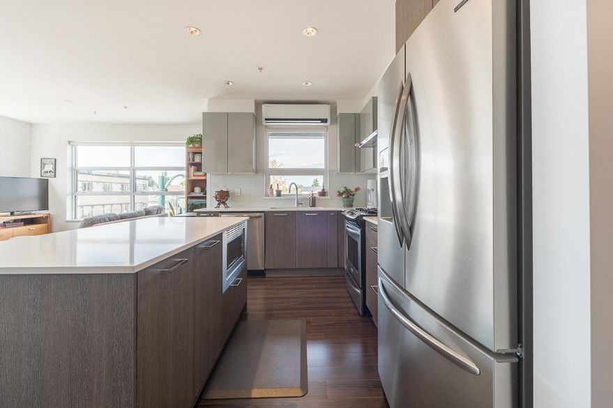 306 202 E 24th Avenue